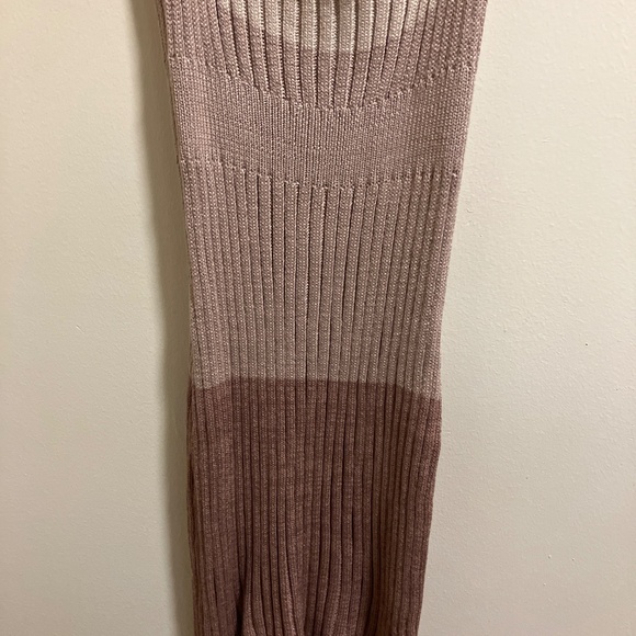 Woman’s BodyCon Slim Fit Short Sleeve SizeL - Picture 3 of 8